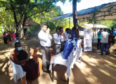 තමන්කඩුව ප්‍රාදේශීය ලේකම් කොට්ඨාසයේ මාඔය ගම්මානයේ දැඩි ආර්ථික අපහසුතාවයන්ට පත් තෝරාගත් පවුල් වෙත වියළි ආහාර මලු බෙදාදීම.